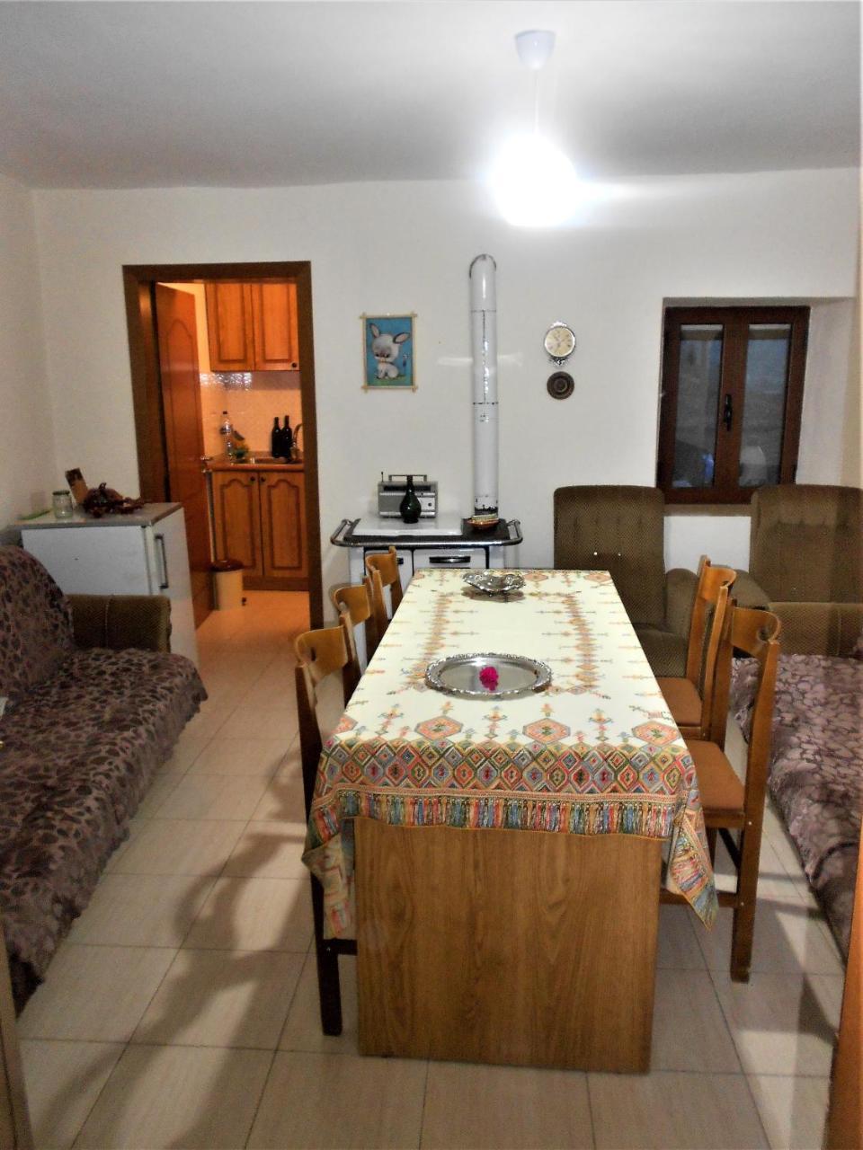 Guest House Taunus Berat Luaran gambar