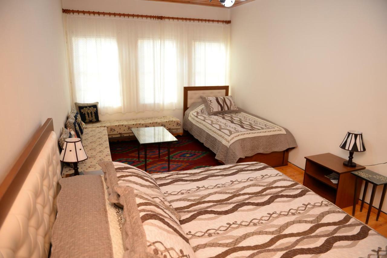 Guest House Taunus Berat Luaran gambar